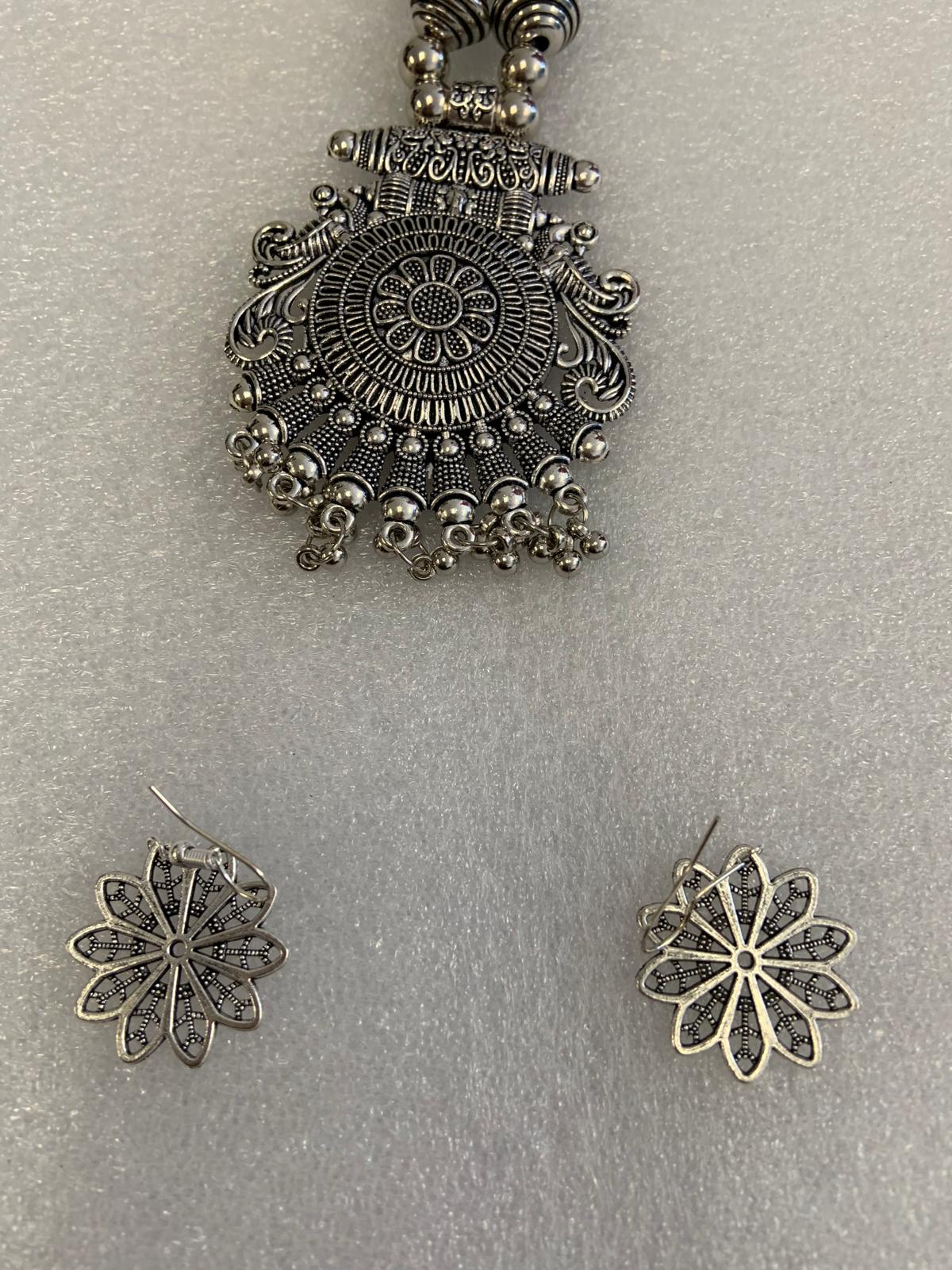 Elegant Oxidized Jewelry Set